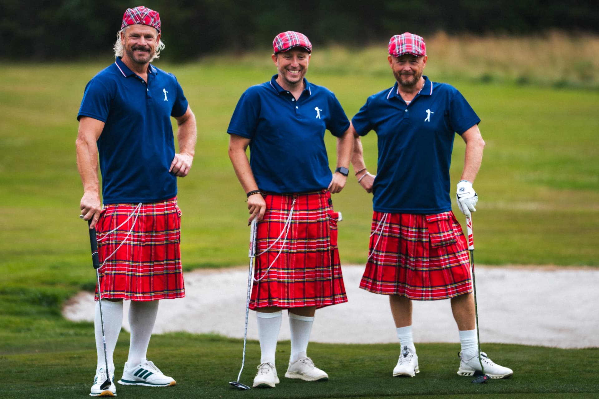 Kiltlaget poserar tillsammans